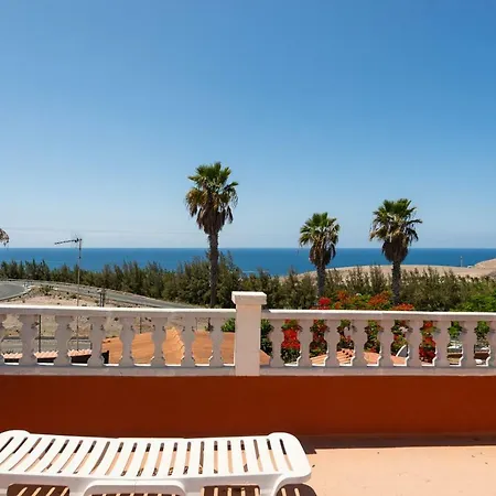 - Private Solarium & Pool - Bbq Holiday home *