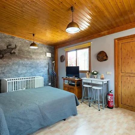 Holiday home - Private Solarium & Pool - Bbq *